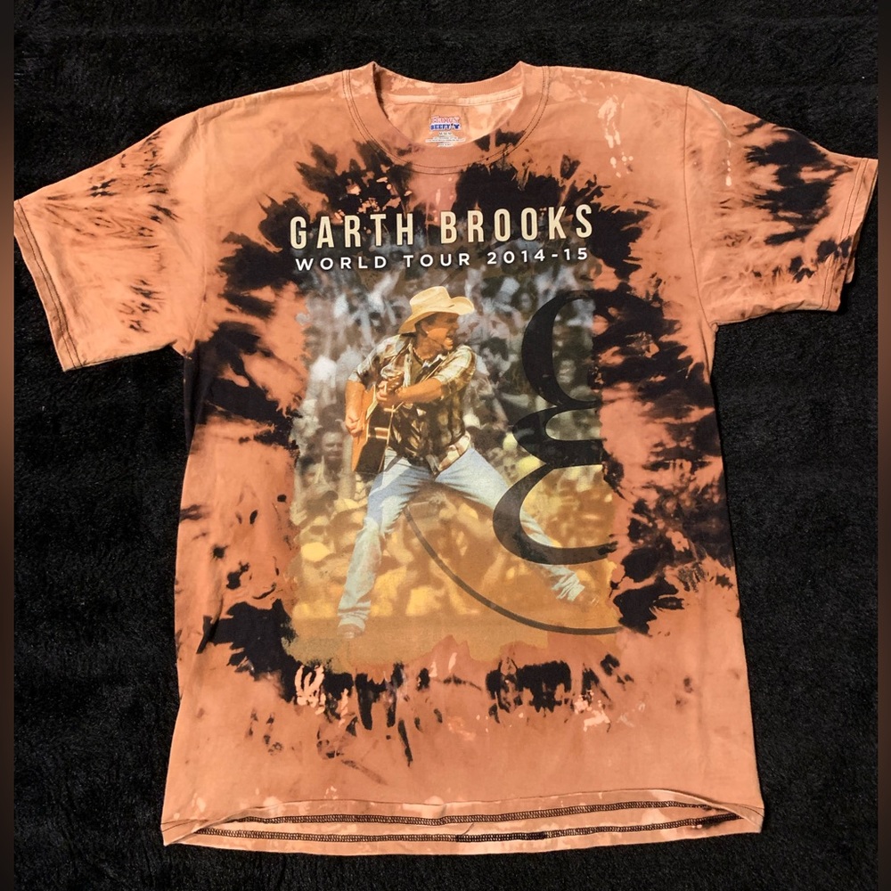 Hanes Beefy Women’s Garth Brooks World Tour 2014-15 Bleached M T-shirt Pre-Owned